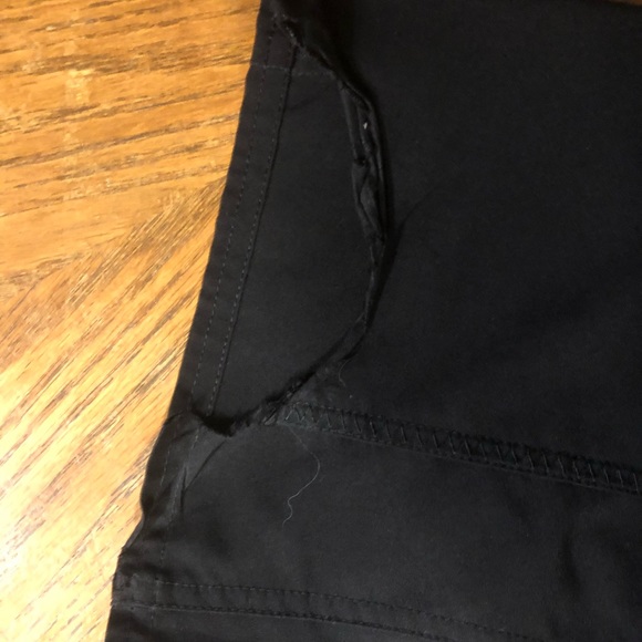 Black scrub pants with cute heart details! - Picture 4 of 4